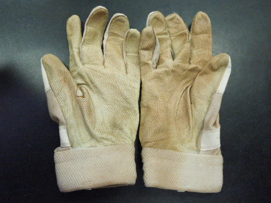 Used Marucci Quest Batting Gloves Size XL