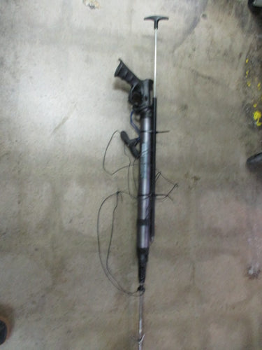 Used Mares frontiersman pneumatic speargun