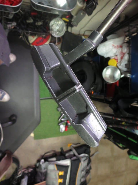 Vintage Square Two Series G Sight System Right Hand Blade Putter
