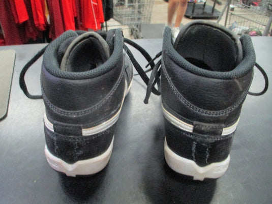 Used Nike Air Jordan Black/White Cleats Size 4.5