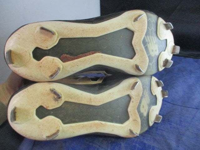 Load image into Gallery viewer, Used New Balance Metal Baseball Cleats Size 5
