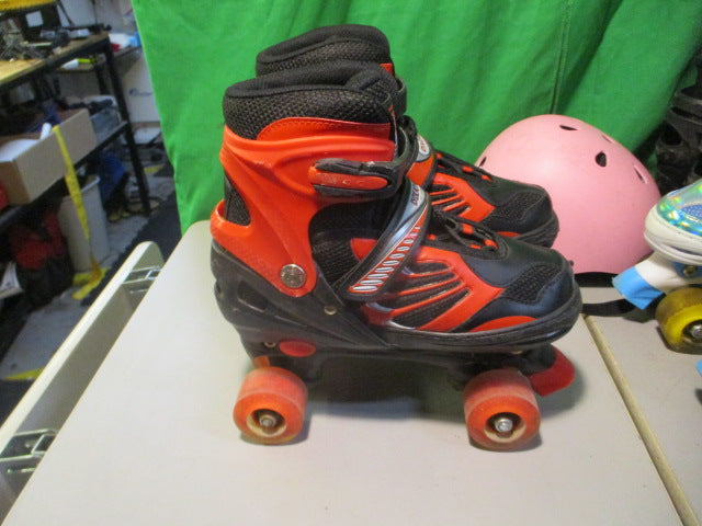 Load image into Gallery viewer, Used Dikashi Size Large Quad Roller Skates
