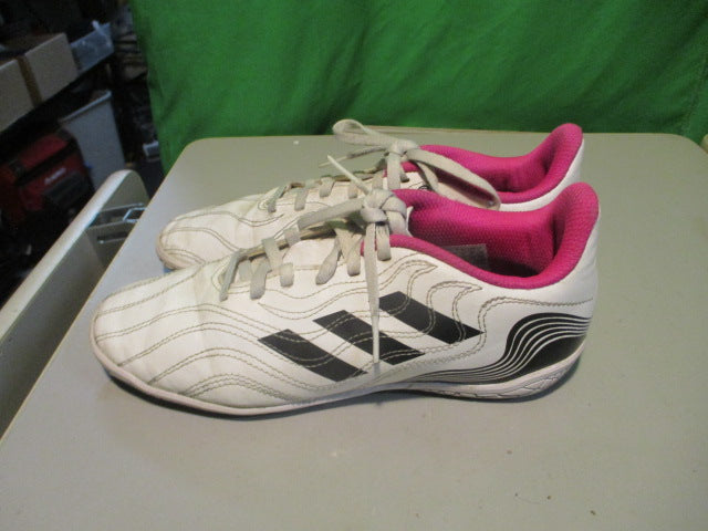 Load image into Gallery viewer, Used Adidas Copa Size 5.5 Indoor Soccer Cleats
