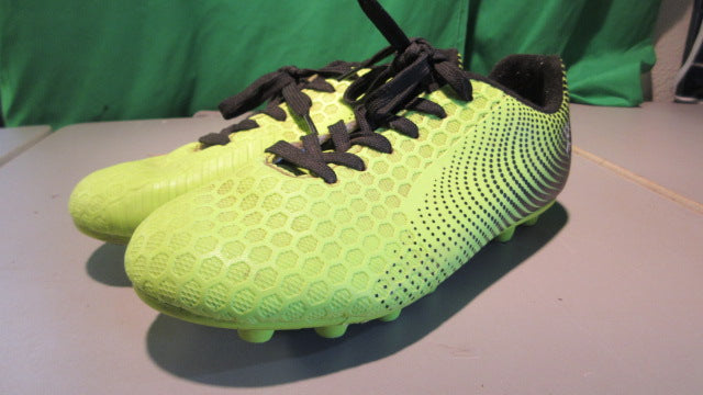 Load image into Gallery viewer, Used Vizari Stealth FG Youth 4.5 Soccer Cleats
