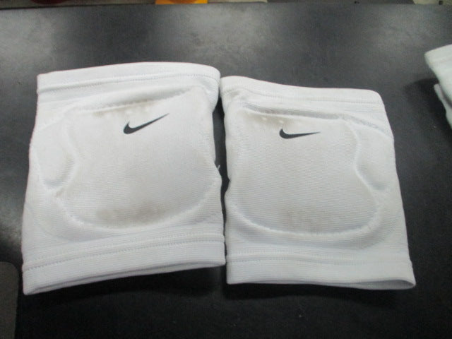 Load image into Gallery viewer, Used Nike JR White Volleyball Knee Pads
