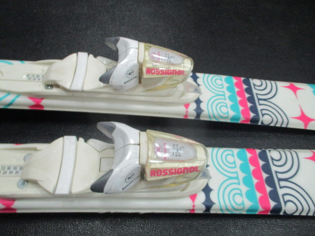 Load image into Gallery viewer, Used Rossignol Terrain 140Cm Downhill Skis W/ Xelium Bindings
