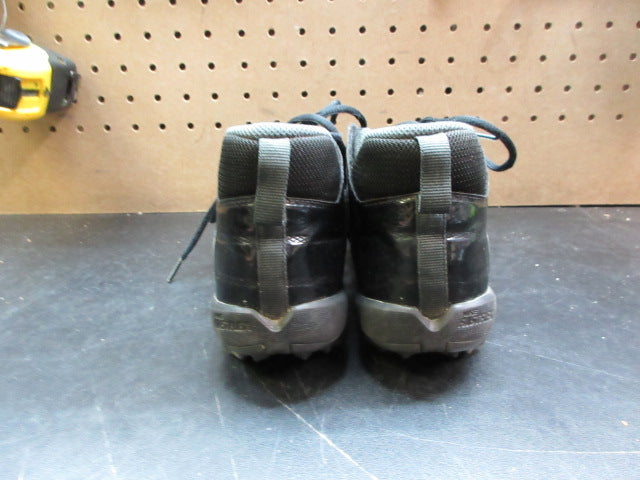 Load image into Gallery viewer, Used Nike Alpha Menace 2 Shark Football Cleats - Size Youth 4
