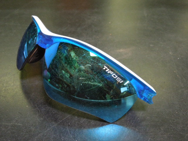 Load image into Gallery viewer, Heavy Use Tifosi Optics Youth Sports Sunglasses
