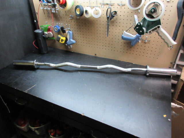 Load image into Gallery viewer, Used 47" Curl Bar
