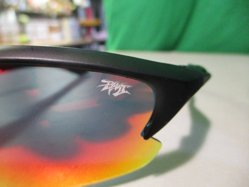 Load image into Gallery viewer, Used Polarized Sunglasses UV400 W/ Extra Lens
