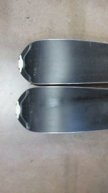Load image into Gallery viewer, Used Salomon XDrive Downhill Skis w/ Salomon Bindings Size 154cm
