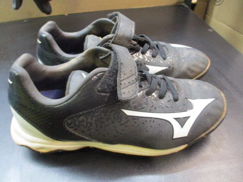Used Mizuno Cleats Size 3