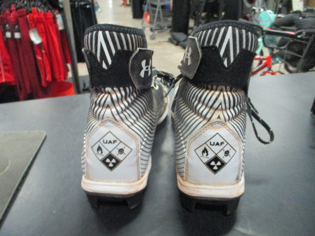 Load image into Gallery viewer, Used Under Armour UAF Football Cleats Size 7.5
