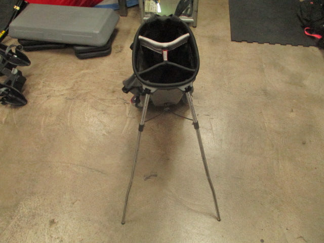 Load image into Gallery viewer, Used Ping 4 Under Golf Stand Bag
