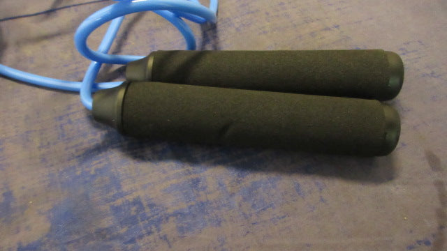 Load image into Gallery viewer, Used Fitness Gear 9&#39; Jump Rope
