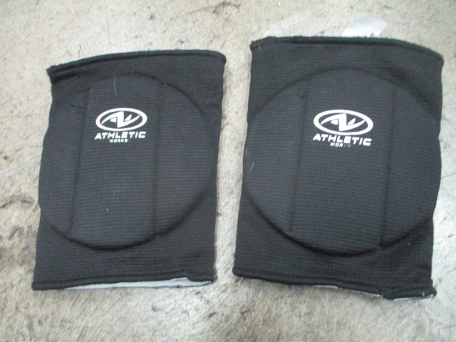 Load image into Gallery viewer, Used Athletic Works Volleyball Knee Pads
