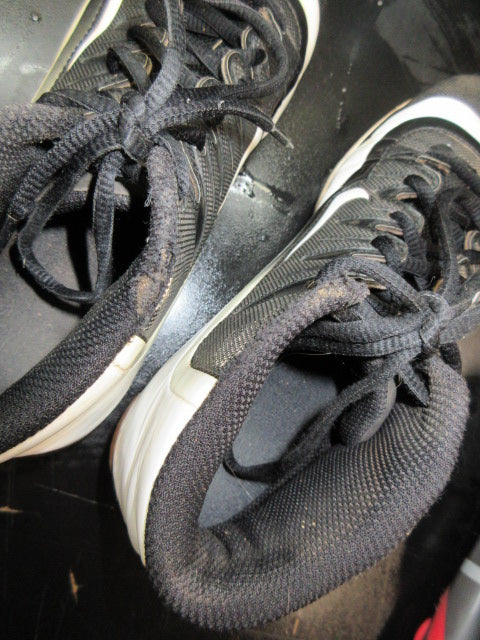 Load image into Gallery viewer, Used Nike Air Huarache Mid Baseball Cleats - Size Youth 4.5
