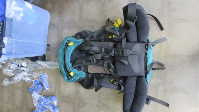Load image into Gallery viewer, Used Mountainsmith Frostfire 53 Backpack
