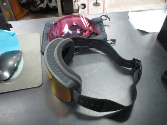 Used Giro Axis Adult Snow Goggles