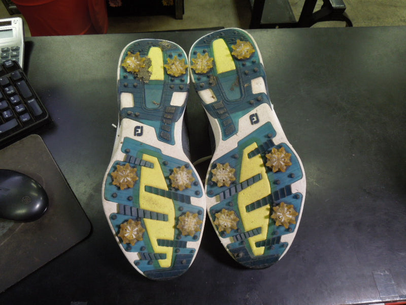 Load image into Gallery viewer, Used Footjoy Strato Foam Hyperflex Golf Shoes Size 9.5
