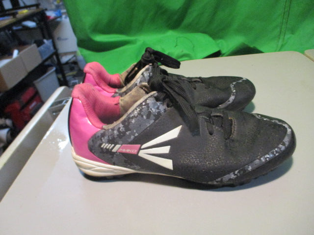 Load image into Gallery viewer, Used Easton Mako Size 3.5 Cleats
