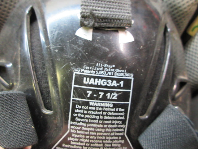 Load image into Gallery viewer, Used Under Armour Converge Catchers Mask - Size 7 - 7 1/2
