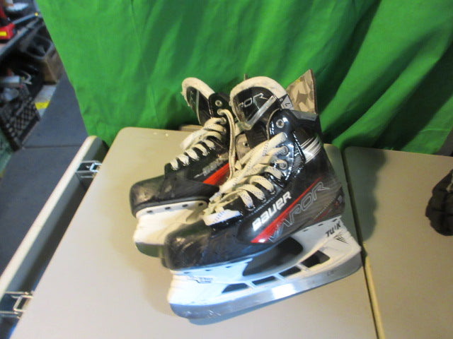 Load image into Gallery viewer, Used Bauer Vapor X3 Hockey Skates Size 7 D
