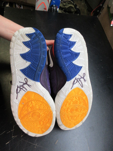 Load image into Gallery viewer, Used Nike Kyrie 6 Enlightenment Basketball Shoes - Size 12
