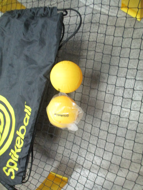 Load image into Gallery viewer, Used Spike Ball W/ Bag - 2 Balls
