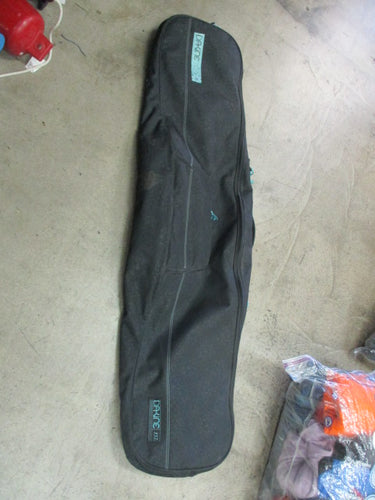 Used Dakine 157CM Snowboard Equipment Bag