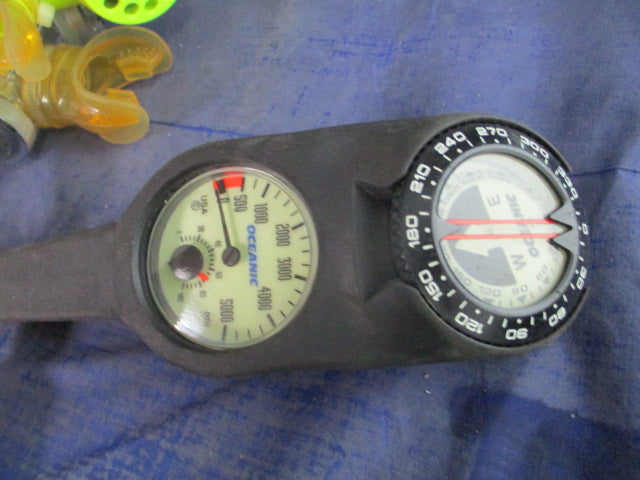 Load image into Gallery viewer, Used Oceanic Dual Stage Regulator w/ Computer
