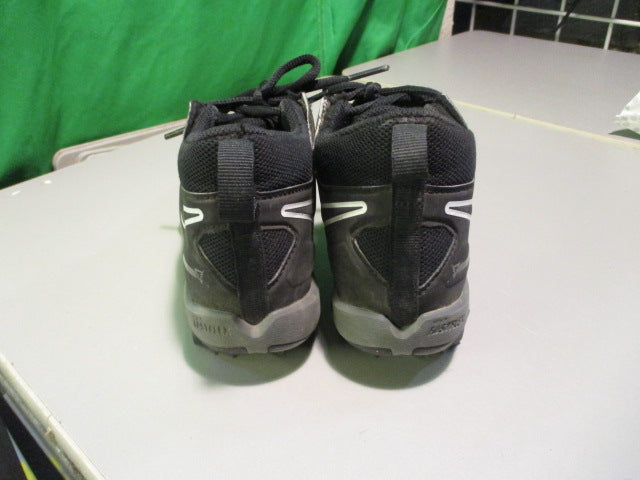 Load image into Gallery viewer, Used Nike Alpha Fastflex Size Youth 2 Football Cleats
