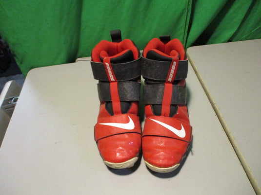 Used Nike FastFlex Size 5Y Cleats