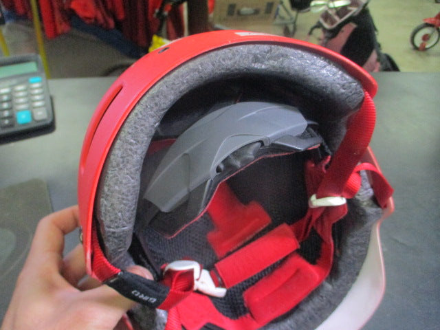Load image into Gallery viewer, Used Giro Surface S Snow Sport Adjustable Helmet
