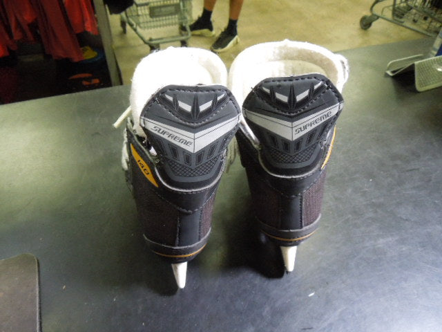 Load image into Gallery viewer, Used Bauer Supreme 140 Youth Hockey Skates Size Y08
