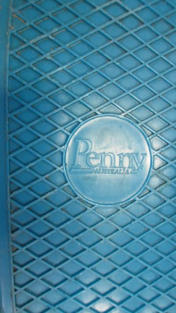Load image into Gallery viewer, Used Penny Skateboard Australia Since Forever 22&quot; Pennyboard - small wear
