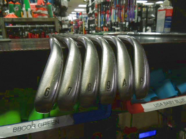 Load image into Gallery viewer, Used Callaway Mavrik 5pc Set 7-9 Iron and A,P Wedge RH
