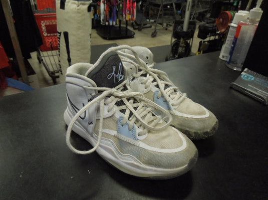Used Nike Kyrie Infinity Size Y3.5