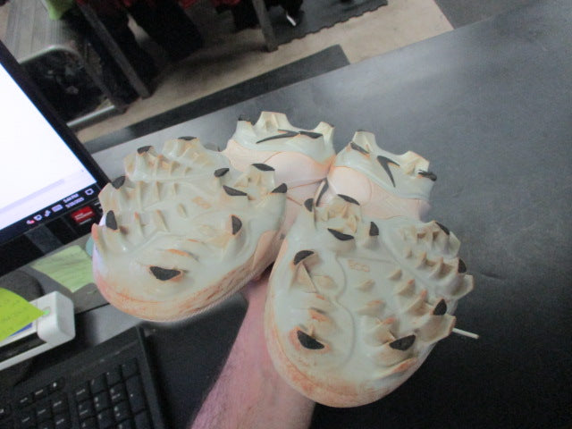 Load image into Gallery viewer, Used Nike Trout Cleats Size 8
