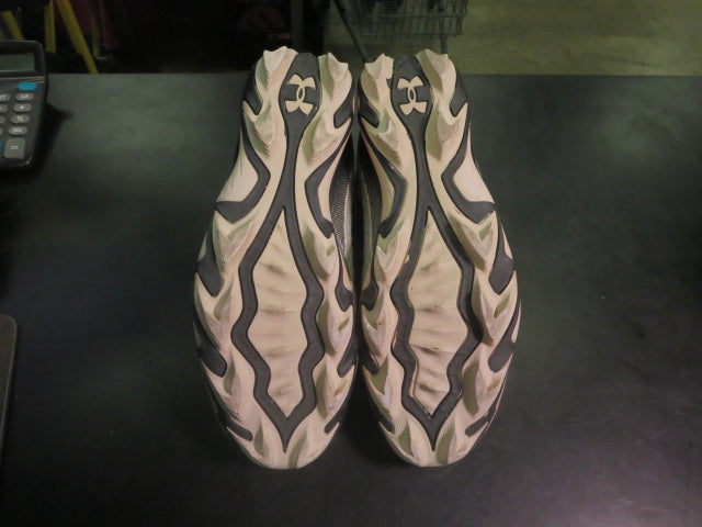 Load image into Gallery viewer, Used Under Armour Spotlight Hammer RM Football Cleats Size 9.5
