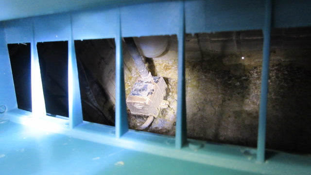 Load image into Gallery viewer, Used Hessaire MC26A Protable Evaporative Cooler - small wear
