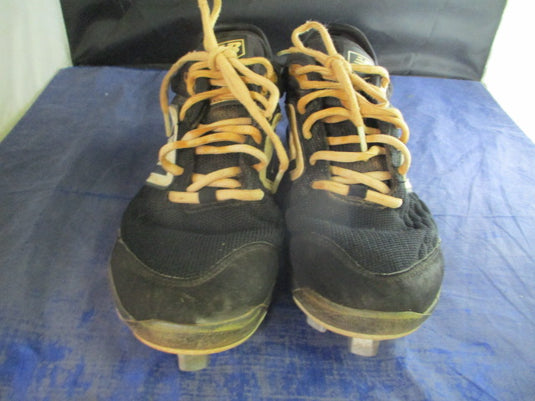 Used New Balance Metal Baseball Cleats Size 5