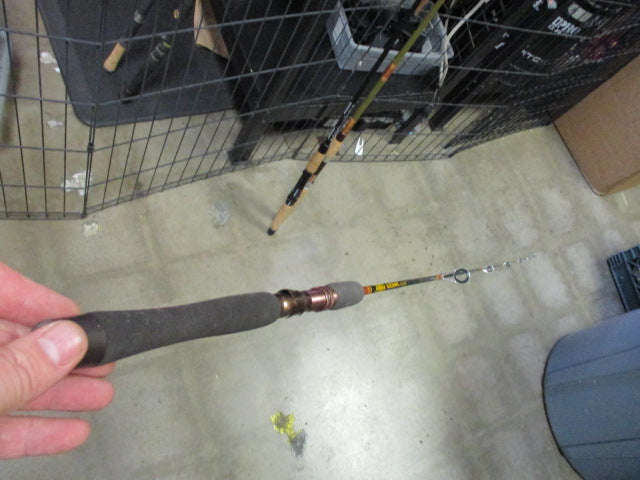 Load image into Gallery viewer, Used Fenwick Blackhawk Graphite 6' Fishing Rod
