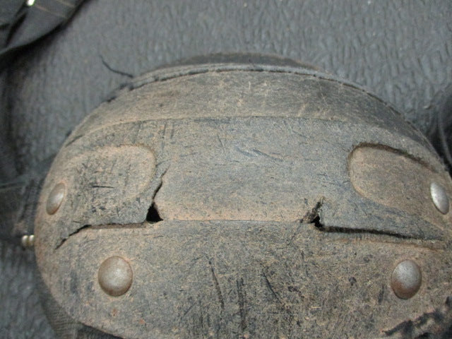 Load image into Gallery viewer, Used Easton Youth Catchers Shin Guards (Cracked)- (Has Wear)
