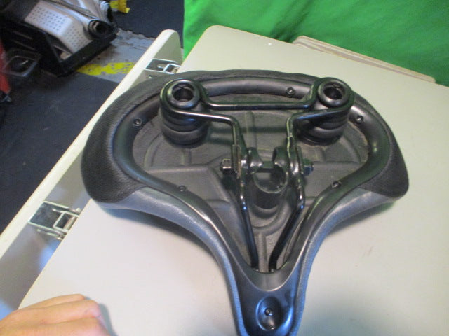 Load image into Gallery viewer, Used YLG LG Oversized Comfort Bike Seat For Indoor Bike
