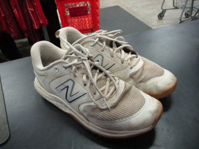 Load image into Gallery viewer, Used New Balance Turf Shoes Size 7
