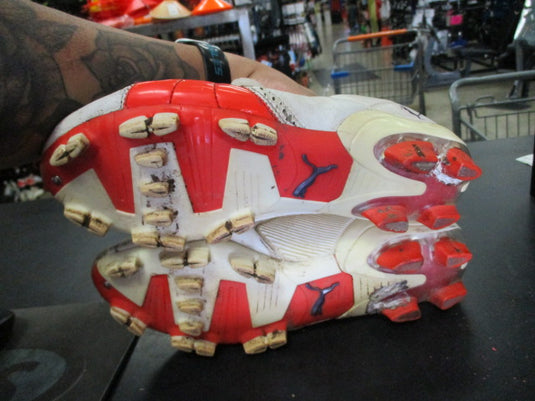 Used Puma Size 5 Soccer Cleats