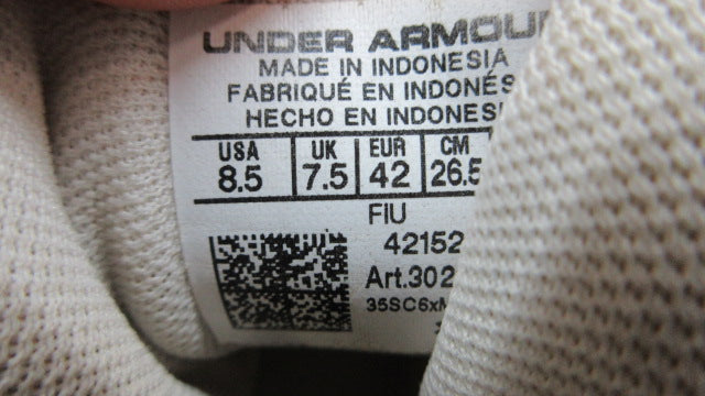 Load image into Gallery viewer, Used Under Armour Spotlight Football Cleats - Size 8.5
