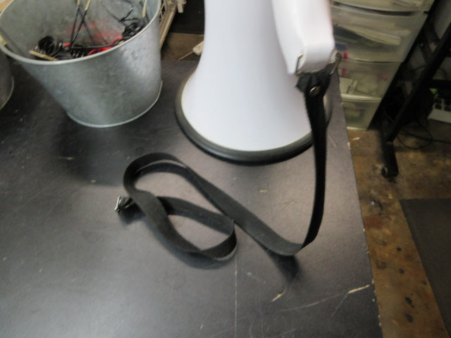 Load image into Gallery viewer, Used Pyle Pro Bluetooth Megaphone Bullhorn
