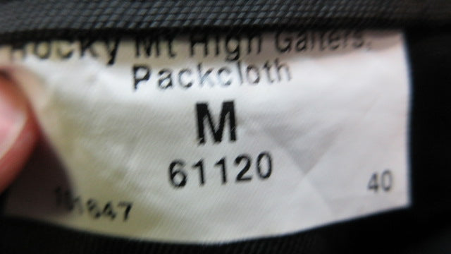 Load image into Gallery viewer, Used Outdoor Research Shoe Gaiters - Size Medium
